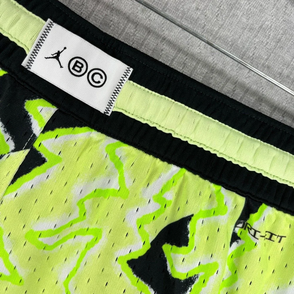 Michael Air Jordan Basketball Shorts Men M Neon Green Black Zig Zag Graphic Mesh